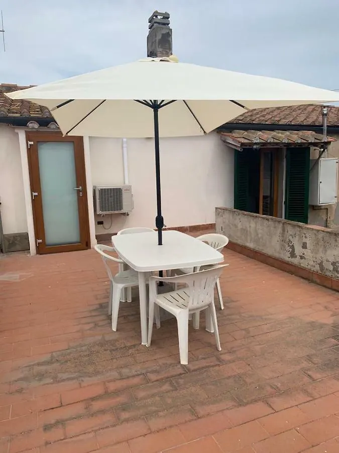 Casale Falcone Piombino 0*,